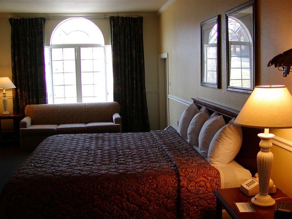 Carriage House Inn Branson Dış mekan fotoğraf
